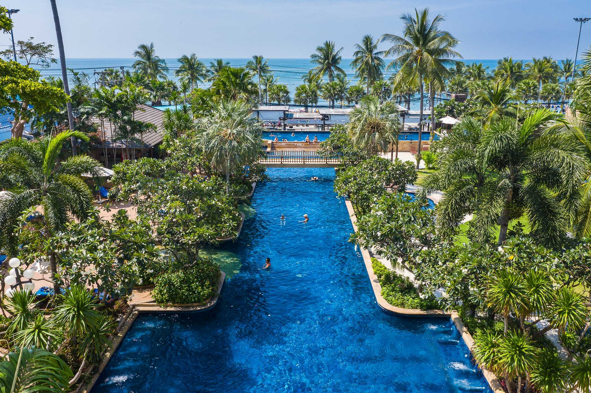 Jomtien Palm Beach Resort and Hotel