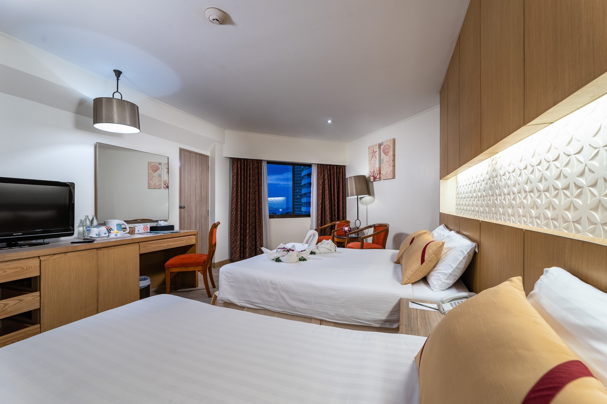 Jomtien Palm Beach Resort and Hotel