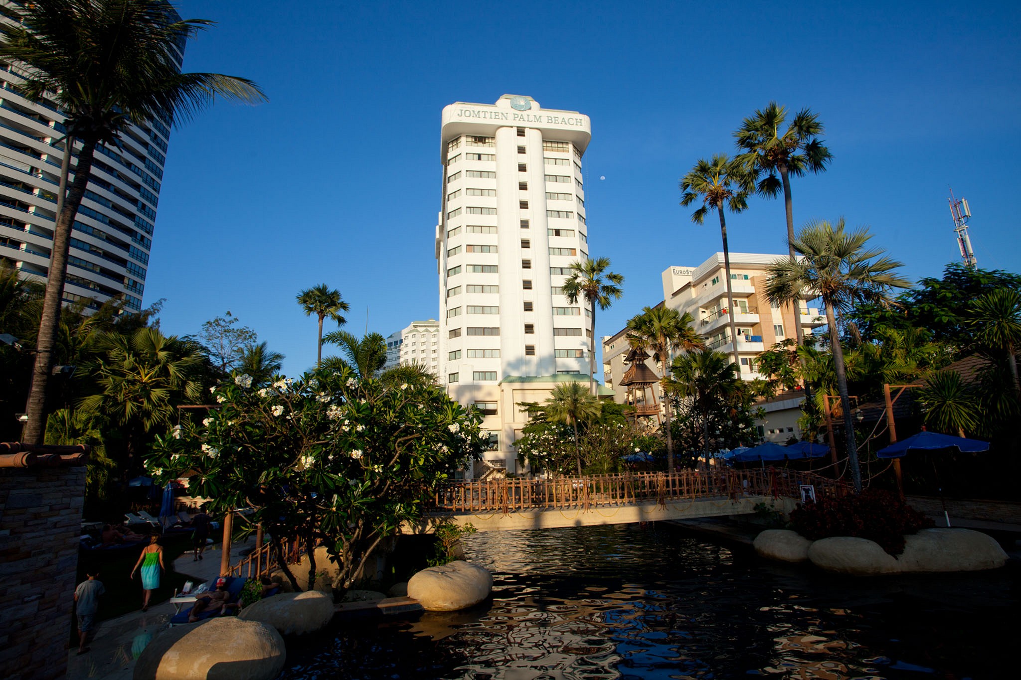 Jomtien Palm Beach Resort and Hotel