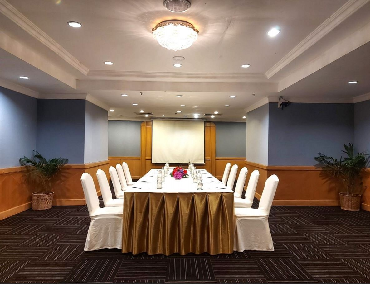Jomtien Palm Beach Resort and Hotel