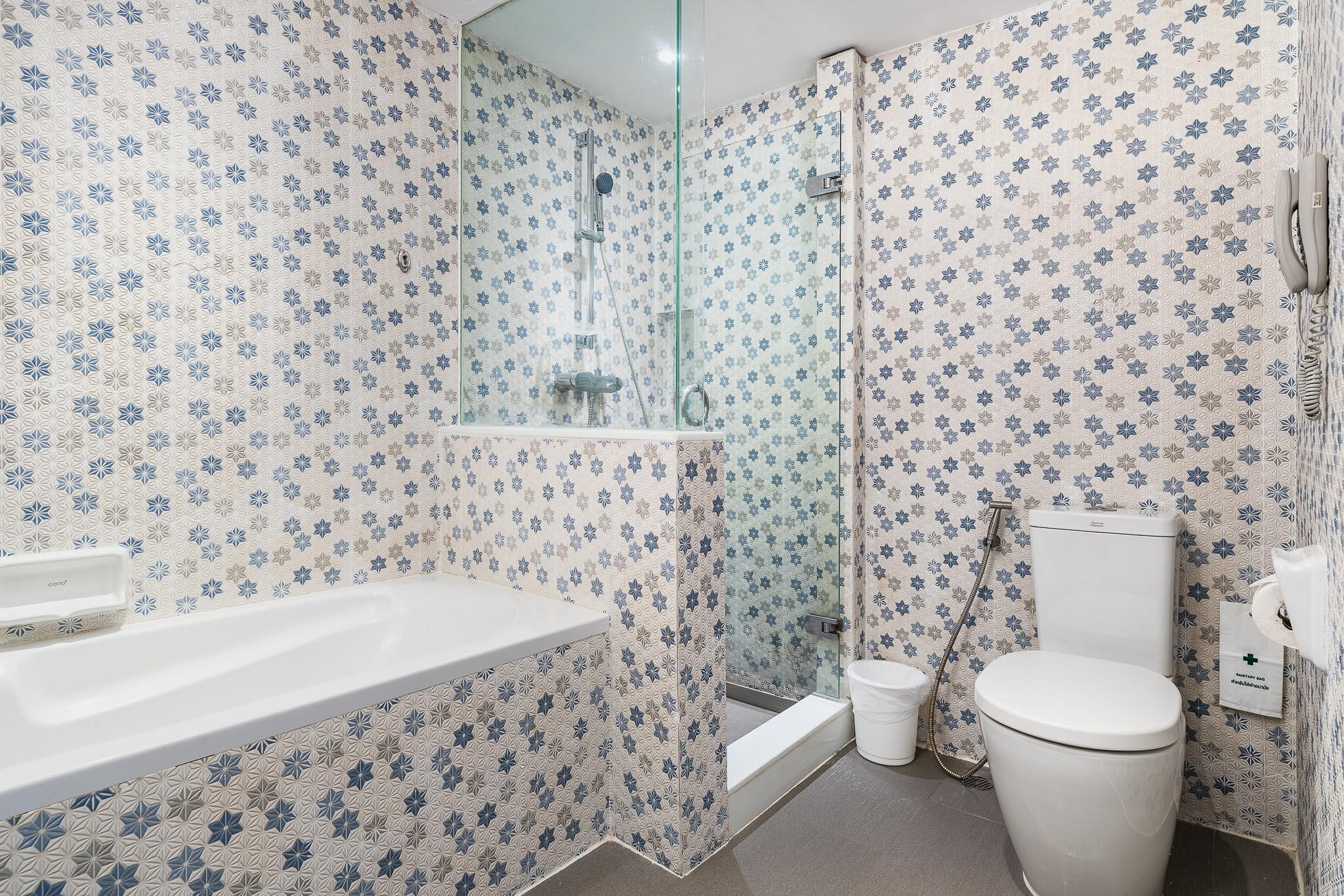 Jomtien Palm Beach Hotel and Resort