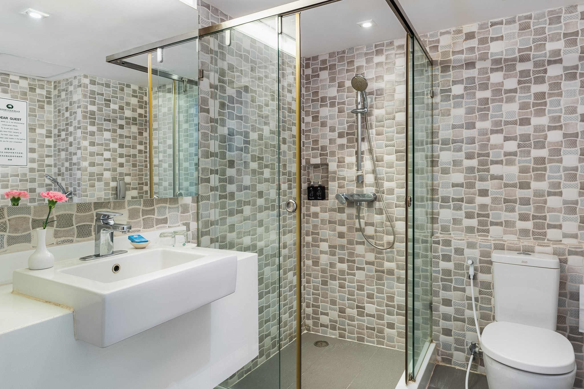 Jomtien Palm Beach Hotel and Resort