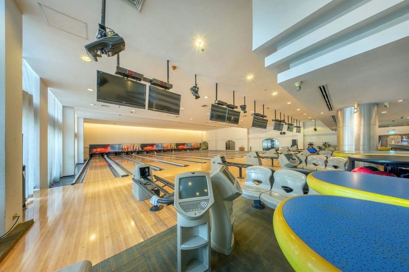 Jomtien Palm Beach Hotel and Resort